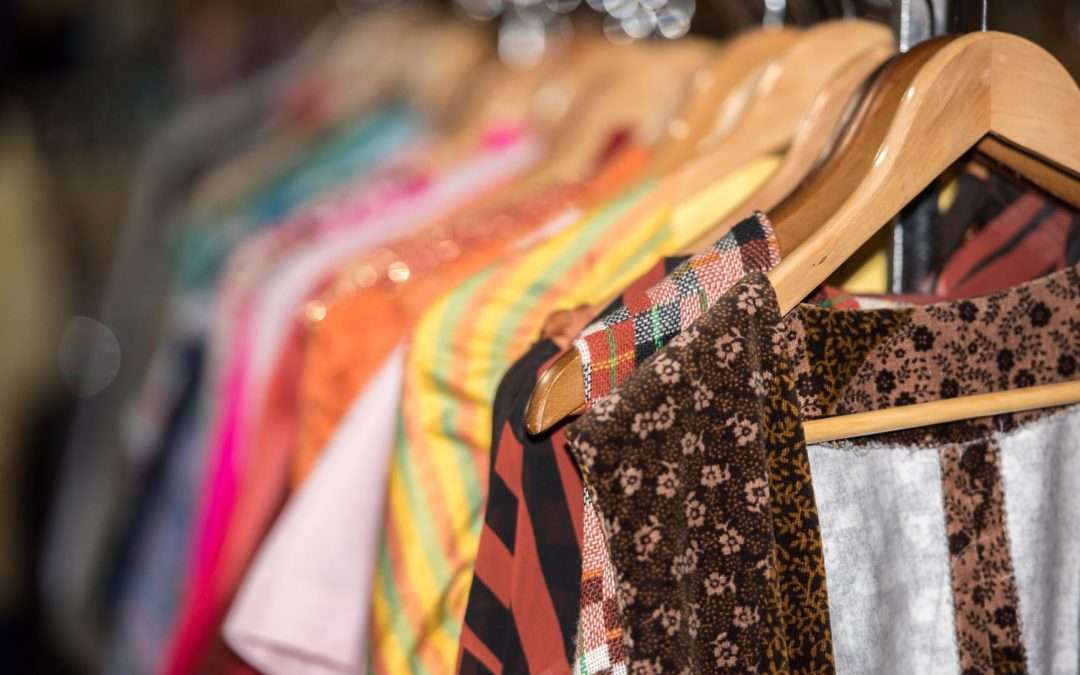 Why Vintage Clothing Is the Best: 6 Reasons to Buy Vintage Clothing